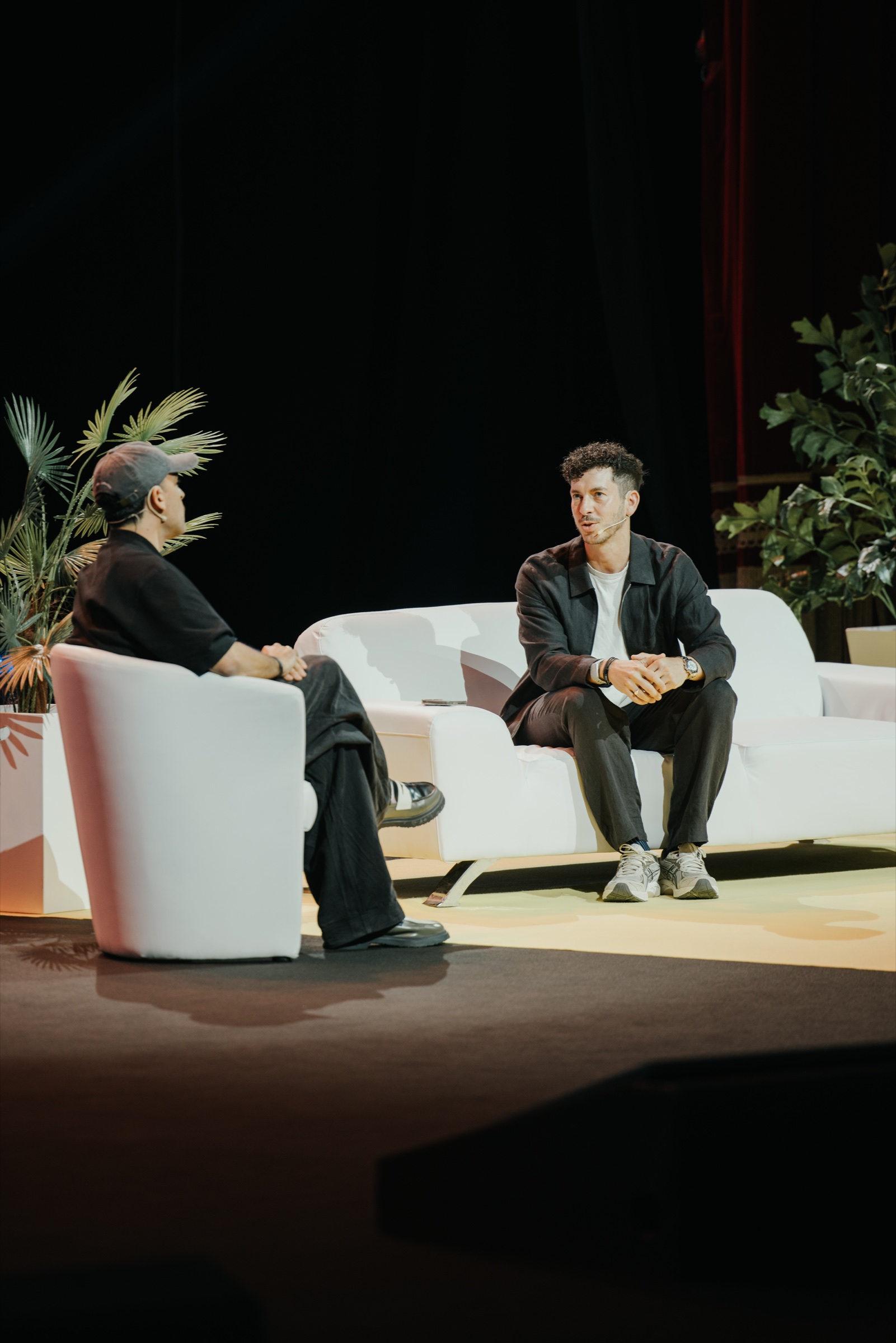 Daniel Graetzer speaking on stage